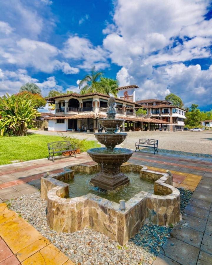 Finca Hotel La Esperanza มอนเตเนโกร ภายนอก รูปภาพ