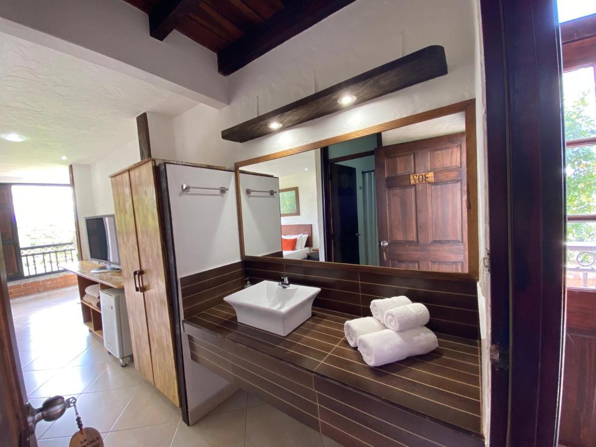 Finca Hotel La Esperanza มอนเตเนโกร ภายนอก รูปภาพ