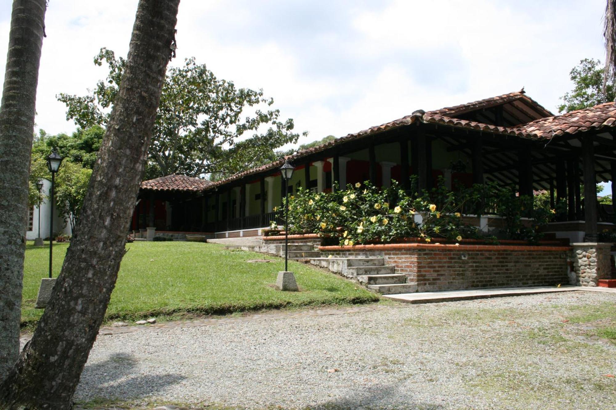 Finca Hotel La Esperanza มอนเตเนโกร ภายนอก รูปภาพ