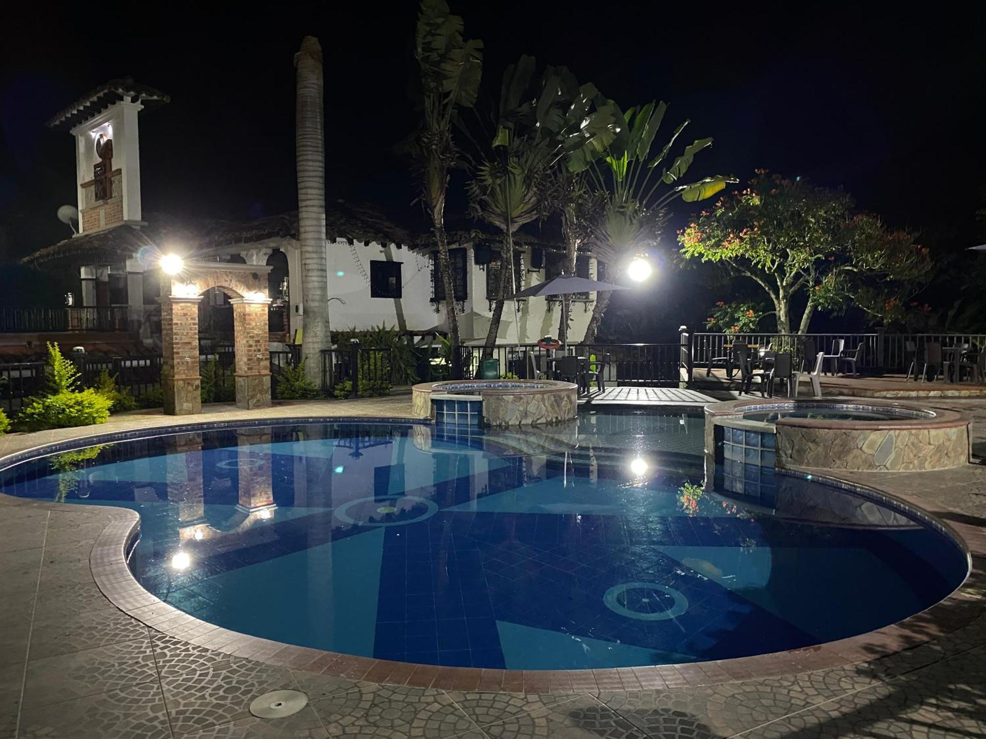 Finca Hotel La Esperanza มอนเตเนโกร ภายนอก รูปภาพ
