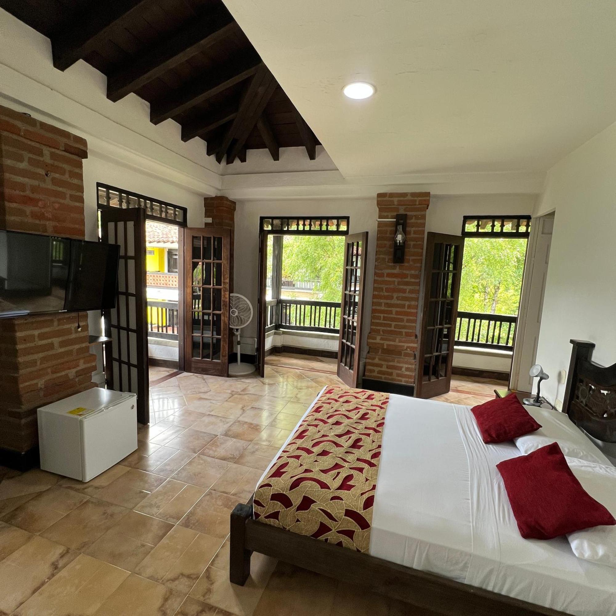 Finca Hotel La Esperanza มอนเตเนโกร ภายนอก รูปภาพ